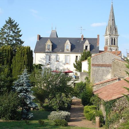 Le Petit Chateau - Tiffauges Proche Puy Dufou Exteriér fotografie